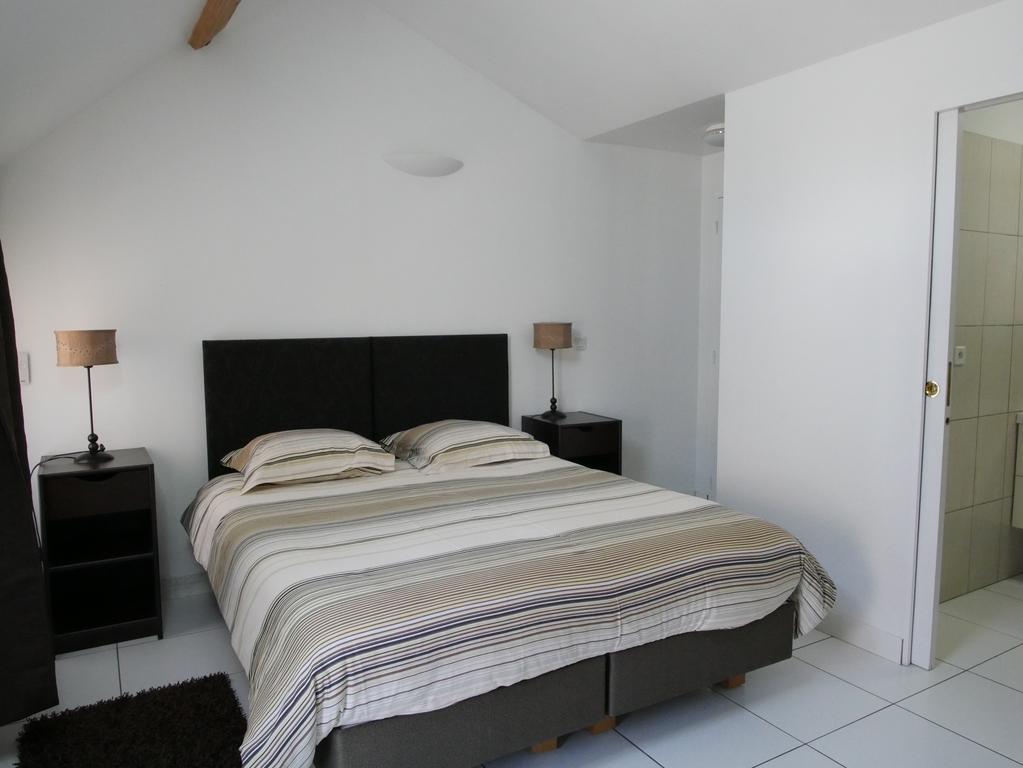 Gites De La Grande Ferme Avernes Εξωτερικό φωτογραφία