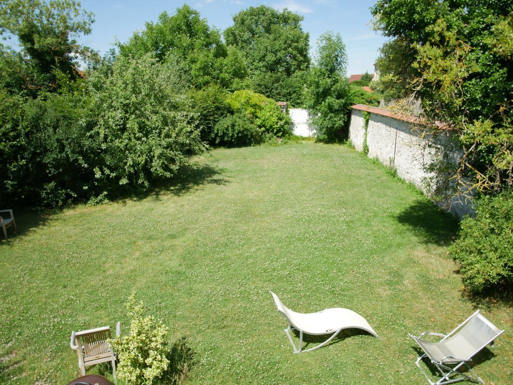 Gites De La Grande Ferme Avernes Εξωτερικό φωτογραφία